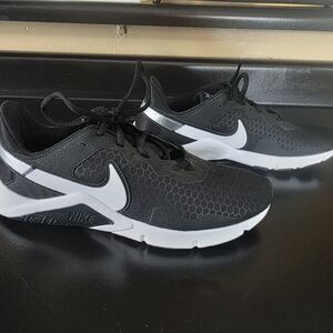 Nike Men's Legend Essential 2 Training Shoes